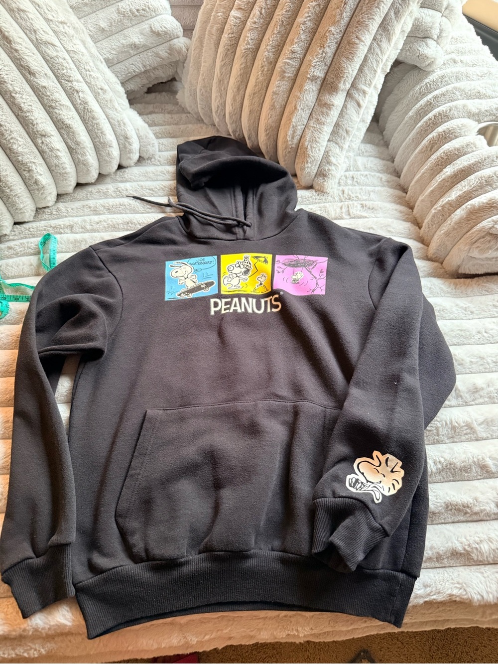 Peanuts Black Pullover Hoodie with Colorful Comic Panels size M